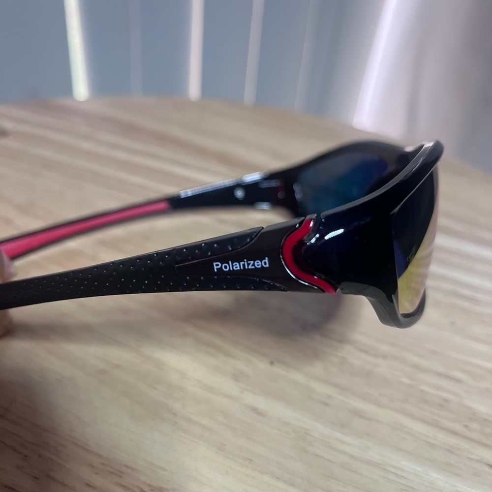 Polarized Sport Sunglasses with Yellow Mirror Lenses Comfort Design - Picture 9 of 10